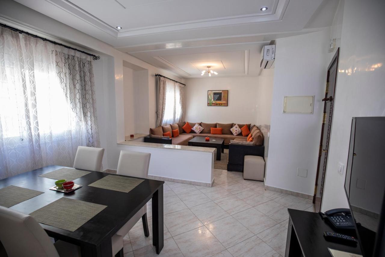 Rania Apartahotel 3*