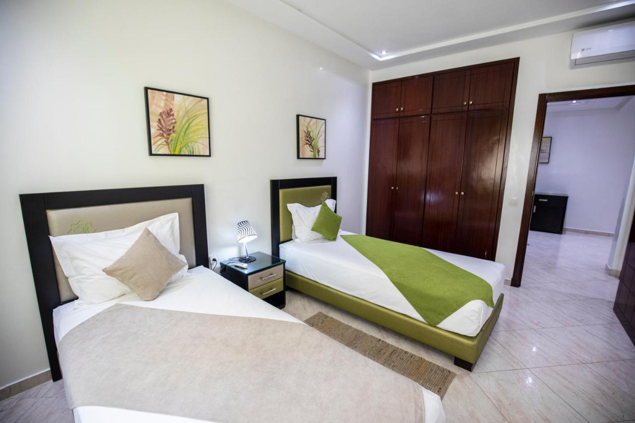 Rania Apartahotel 3*