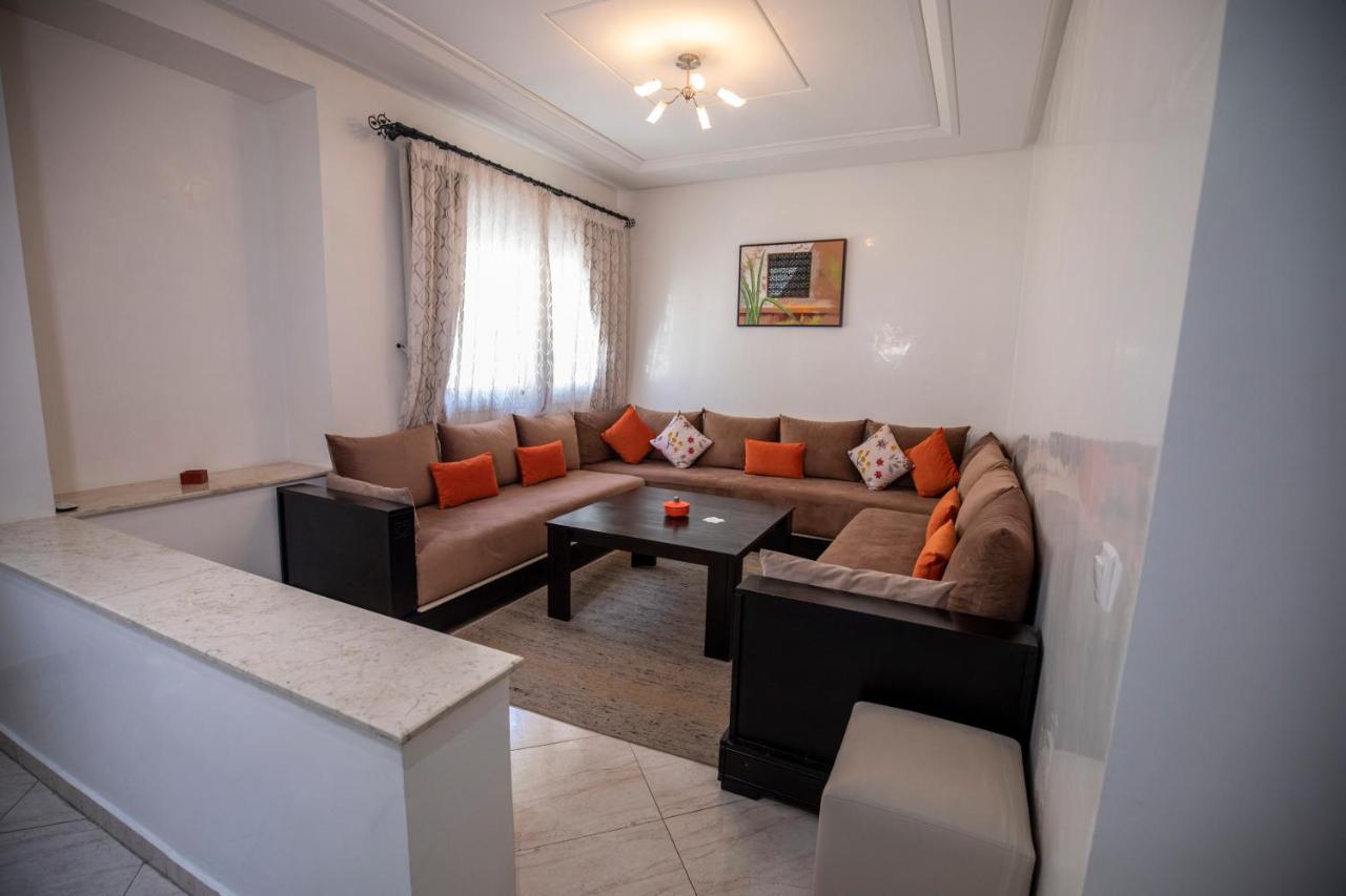 Rania Apartahotel 3*