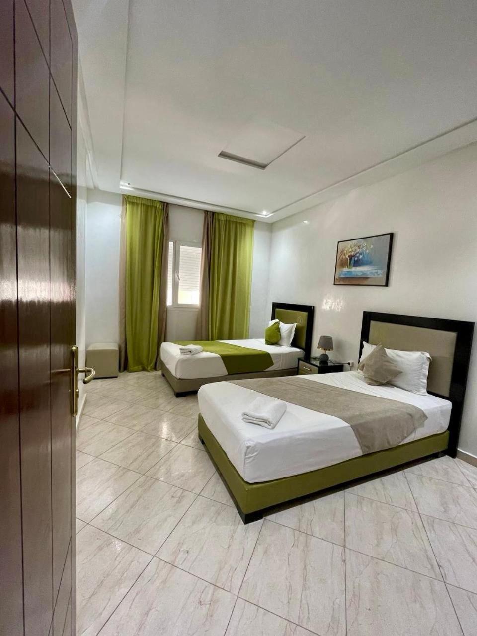 Rania Apartahotel